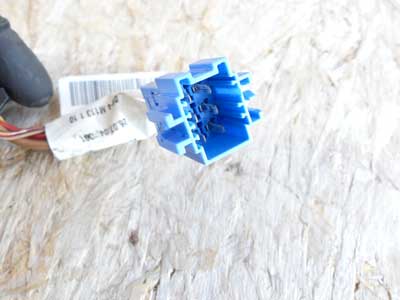 Mercedes Harness Black and Blue Connector 22154031083